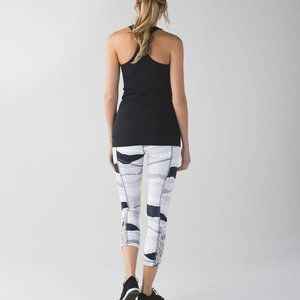 Lululemon True Self Crop Bleacher Stripe White Black Size 6 EUC